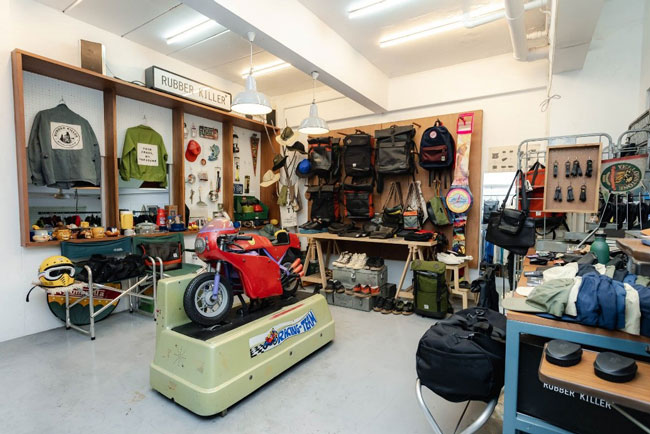 BRANDING STORY นักทำลายขยะที่ชื่อว่า Rubber Killer